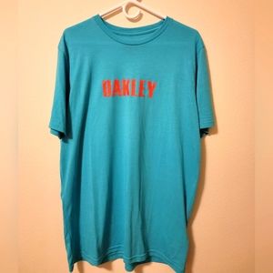 Men's Oakley Tee shirt